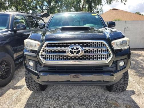 2017 Toyota Tacoma TRD Sport