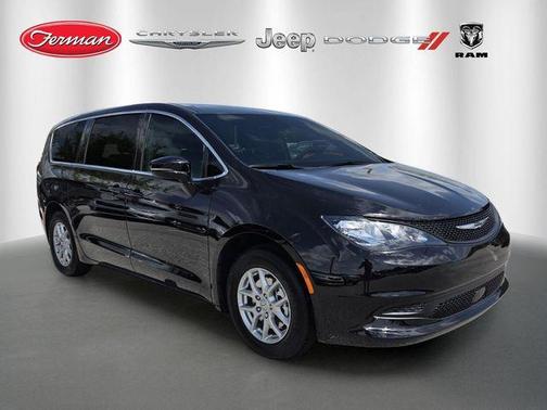 Diamond Black 2026 Chrysler Voyager LX
