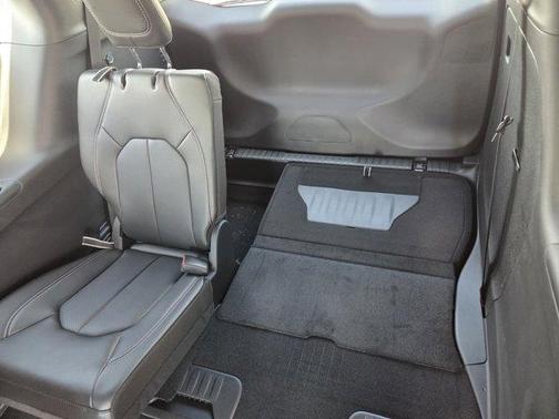 Diamond Black 2026 Chrysler Voyager LX