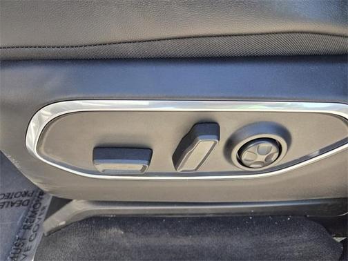 2026 Jeep Grand Wagoneer Base