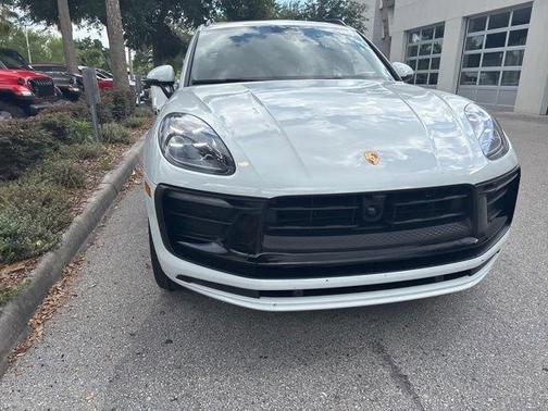 White 2024 Porsche Macan