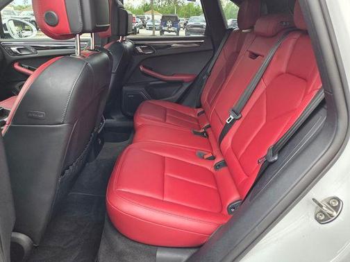 White 2024 Porsche Macan