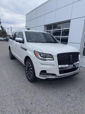 2022 Lincoln Navigator L Black Label