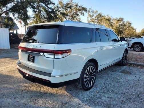 2022 Lincoln Navigator L Black Label