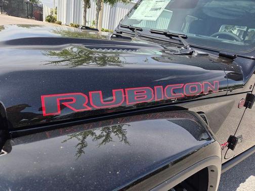 Black Clearcoat 2026 Jeep Gladiator Rubicon