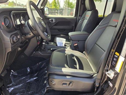 Black Clearcoat 2026 Jeep Gladiator Rubicon