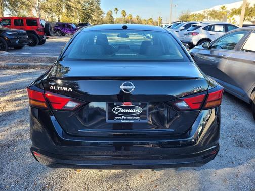 2024 Nissan Altima 2.5 SV