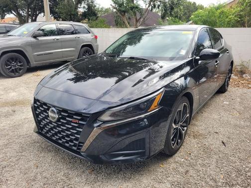 2023 Nissan Altima 2.5 SR