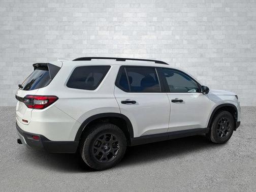 2023 Honda Pilot TrailSport