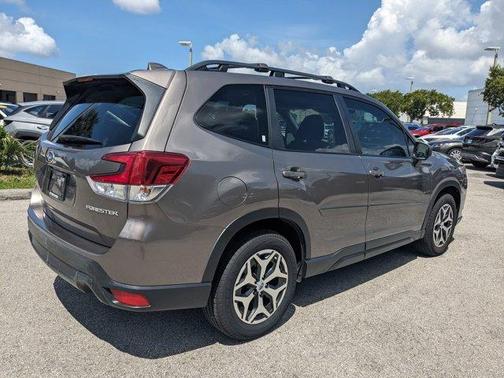 2022 Subaru Forester Premium