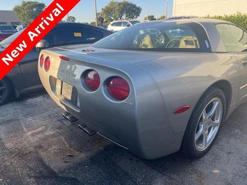 2000 Chevrolet Corvette Base