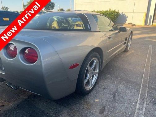 2000 Chevrolet Corvette Base