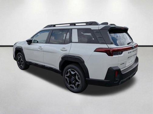 Crystal White Pearl 2026 Subaru Outback Touring