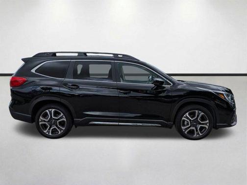Crystal Black Silica 2024 Subaru Ascent Limited