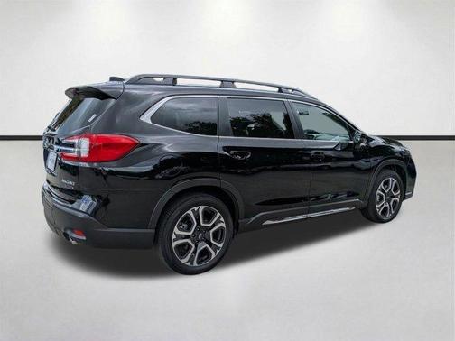 Crystal Black Silica 2024 Subaru Ascent Limited