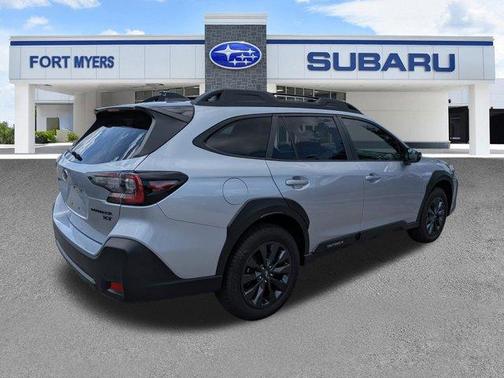 Ice Silver Metallic 2025 Subaru Outback Onyx Edition XT