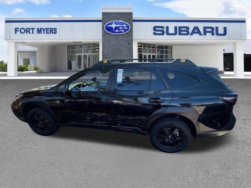 Crystal Black Silica 2024 Subaru Outback Wilderness