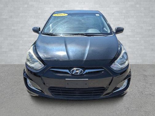 2012 Hyundai Accent SE