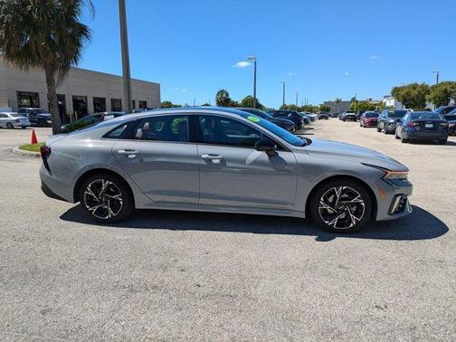 2025 Kia K5 GT-Line