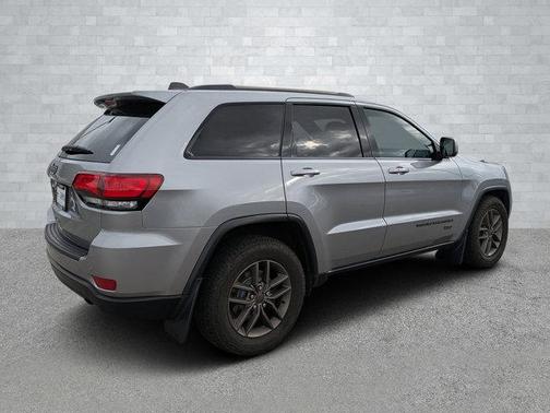 2016 Jeep Grand Cherokee Laredo