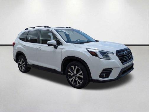 Crystal White Pearl 2023 Subaru Forester Limited