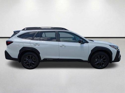 Crystal White Pearl 2024 Subaru Outback Onyx Edition XT