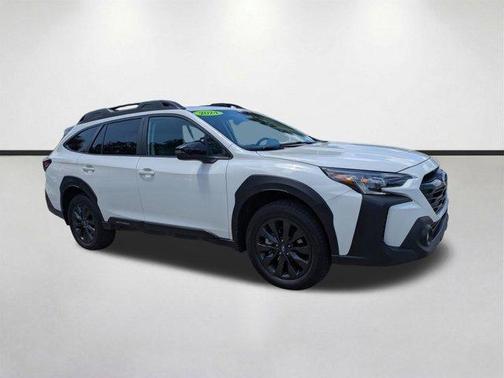 Crystal White Pearl 2024 Subaru Outback Onyx Edition XT