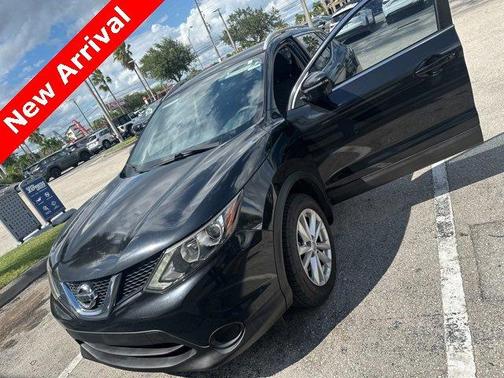 2017 Nissan Rogue Sport SV
