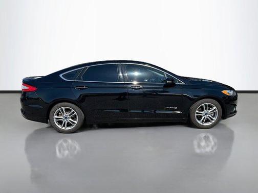 2016 Ford Fusion Hybrid Titanium