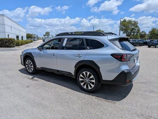 Ice Silver Metallic 2025 Subaru Outback Limited