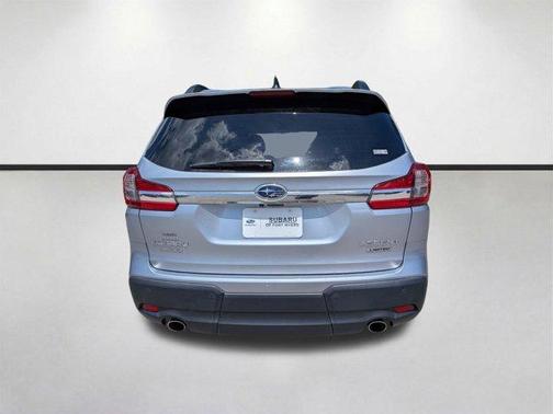 Ice Silver Metallic 2022 Subaru Ascent Limited 7-Passenger