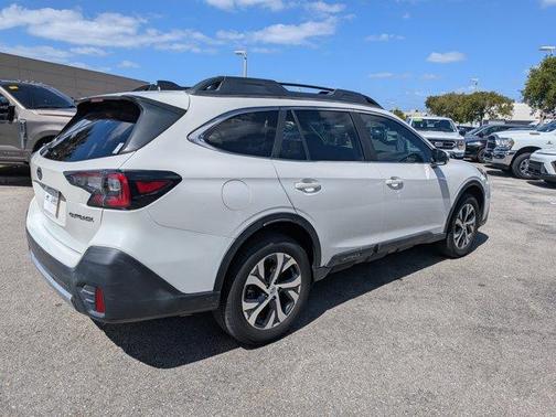 Crystal White Pearl 2021 Subaru Outback Limited