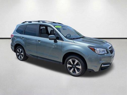 Jasmine Green Metallic 2018 Subaru Forester 2.5i Premium