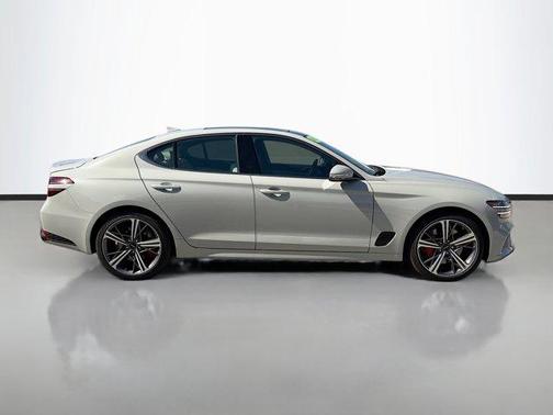 2024 Genesis G70 2.5T