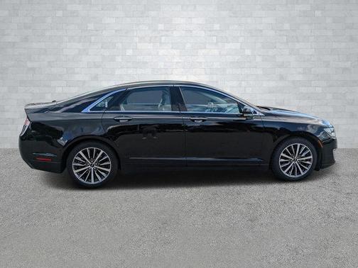 2017 Lincoln MKZ Premiere