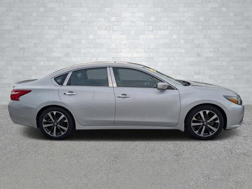 2016 Nissan Altima 2.5 SR