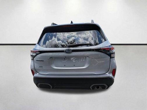 Ice Silver Metallic 2025 Subaru Forester Limited