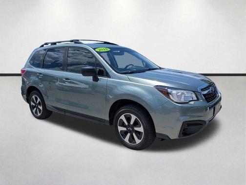 Jasmine Green Metallic 2018 Subaru Forester 2.5i