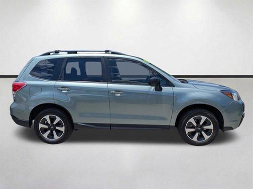 Jasmine Green Metallic 2018 Subaru Forester 2.5i