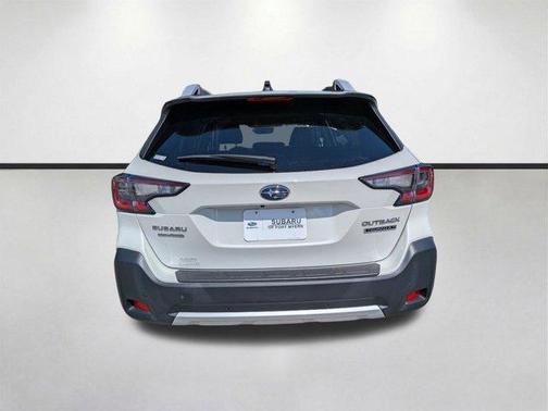 Crystal White Pearl 2023 Subaru Outback Touring XT