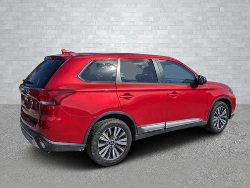 2019 Mitsubishi Outlander ES