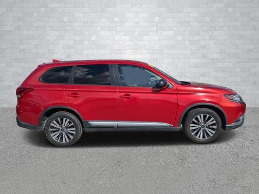2019 Mitsubishi Outlander ES