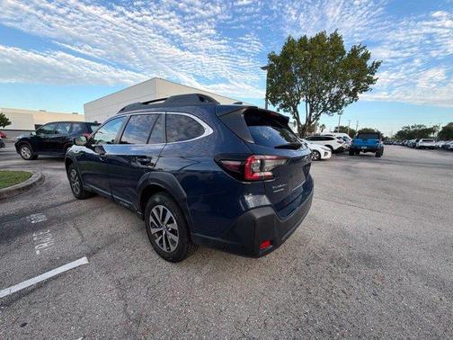 Cosmic Blue Pearl 2024 Subaru Outback Premium