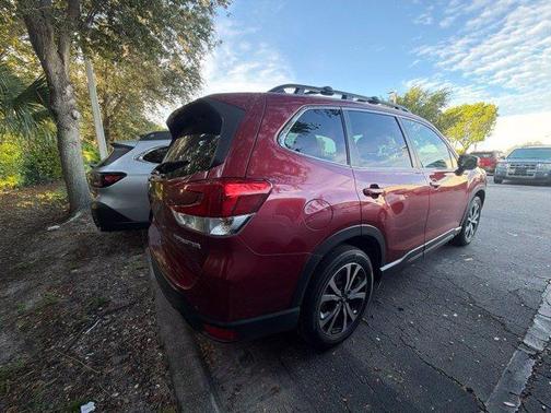 Crystal White Pearl 2023 Subaru Forester 2.5i Sport