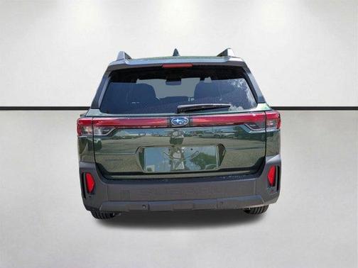 Deep Emerald Green 2026 Subaru Outback Touring XT