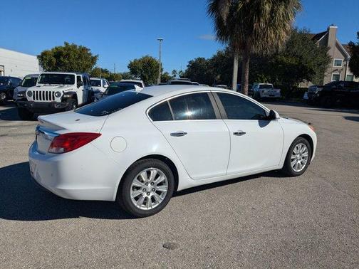 2013 Buick Regal Premium 1