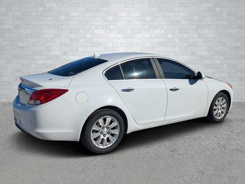 2013 Buick Regal Premium 1