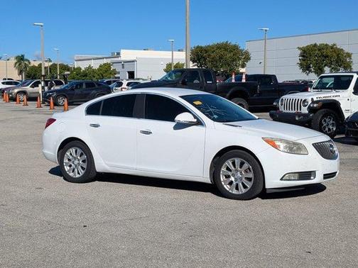 2013 Buick Regal Premium 1