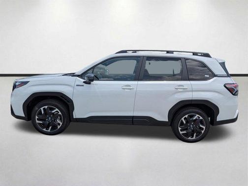 Crystal White Pearl 2026 Subaru Forester Premium