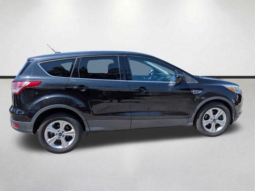 Tuxedo Black 2015 Ford Escape SE